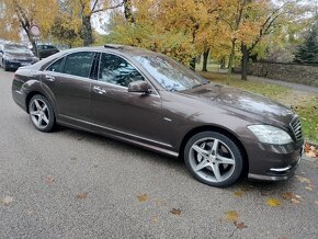 Mercedes S500 V8 BI-TIRBO AT/7 AMG 4MATIC 320KW - 17