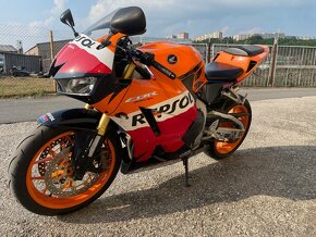 Honda CBR 600RR REPSOL 2014 AKRAPOVIČ - 17