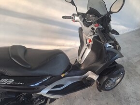 Piaggio MP3 300 Yourban - 17