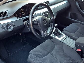 VOLKSWAGEN PASSAT B6 1.6 TDi rv. 2010 - 17