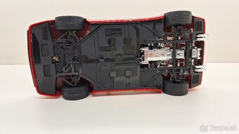 1:18 FERRARI GTO No. 25 - 17