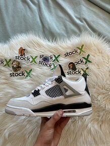 Jordan 4 - 17