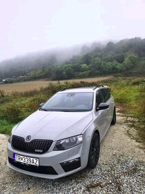 SKODA ZNAKY LOGA NAPISY EMBLEMY - CIERNE - FAREBNE - CHROM - 17