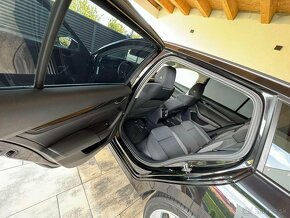 Škoda Octavia Combi 2,0 TDI - 17