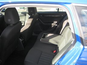 Škoda Octavia Combi 2.0 TDI Style DSG 4x4 - 17