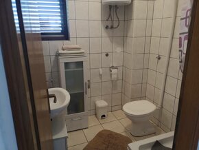 CHORVÁTSKO - Apartmánový dom 100 m od mora - VODICE - 17