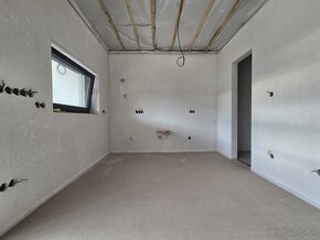 4 – IZB. RD, TERASA 23 m², POZEMOK 577 m²,PLAVECKÉ PODHRADIE - 17