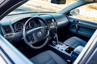 VW Touareg 3,0 V6 Tiptronic 4Motion (ťažné, nové rozvody) - 17