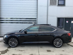 ŠKODA SUPERB 2.0 TDI 190K L&K DSG. PANORAMA FULL výbava - 17