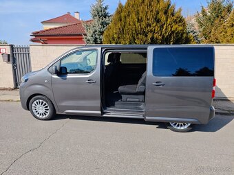 Toyota proace verso 2.0 8 at Family - 17