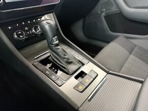 Škoda Superb Combi 2.0TDi 140kW DSG Style WEBASTO - 17