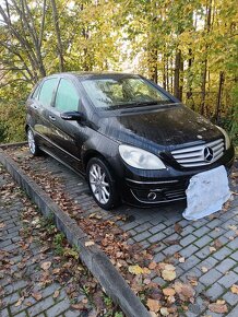 Mercedes benz B - Automat / Kůže /Špatně řadí - 17