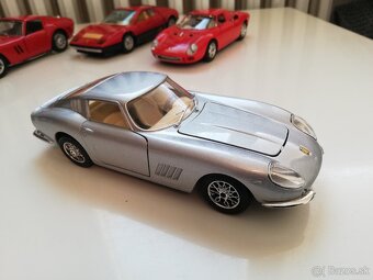 1:24 Bburago 4ks Ferrari modelov - 18