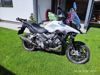 HONDA CROSSRUNNER VFR800X - 18