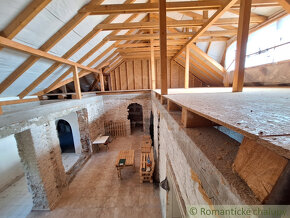 Priestranný dom v rekonštrukcii v krásnej dedinke Kamenica - 18