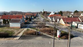 Zrekonštruovaný dom so samostatnou garážou, 3D a video - 18