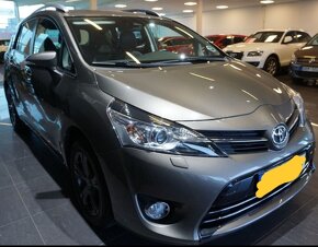 TOYOTA  VERSO  1.8 - 18