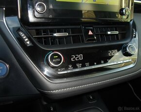 Toyota Corolla Combi kamera,navi,tempomat,LED - 18