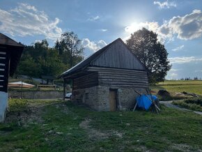 ÚCHVATNÝ DOM - DREVENICA NA POLOSAMOTE S VÝHĽADOM DO KYSUCKE - 18