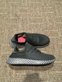 20x Dámské sportovní tenisky Adidas Deerupt Runner - 18