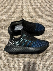 19x Dámské tenisky Adidas Deerupt - 18