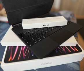  iPad pro 12,9 | 128 GB | M2 čip | M. Keyboard | S. Folio - 18