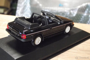 1:43 Ford - 18