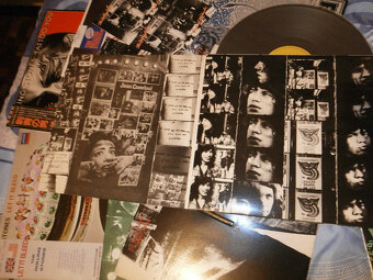 VINYL QUEEN PLUS ROLLING STONES A INE - 18