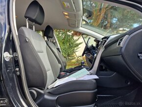 Hyundai i30 1.6i MPI DOHC Comfort 120k M6 (benzín) - 18