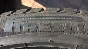 ZIMNÉ 225/45 R17 rok 2022 cca 7-7,5 mm a rok 2019 cca 5-6 mm - 18