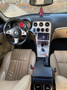 Alfa Romeo 159 2.4 JTDm 147 kW, automat - 18