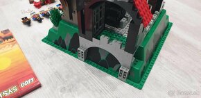 LEGO SYSTEM 6082 Fire Breathing Fortress - 18