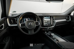 Volvo XC60 B4 Ultimate Dark  A/T - 18