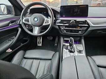 BMW 530e xDrive A/T M-Packet  LASER benzín+elektro Slovenské - 18