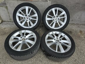 Zimne kolesa Skoda Octavia 5x112 r17 225/45 r17 - 18