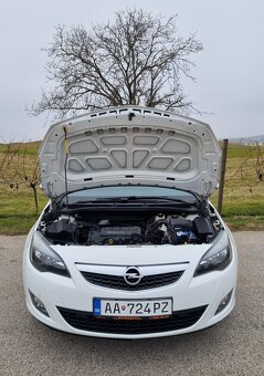 Opel Astra 1.4 16V 74KW/101PS R.V.08/2010 - 18