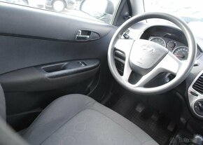 Hyundai i20 1,3 1.2i benzín manuál 57 kw - 18