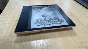 Predám čítačku kníh Amazon Kindle Oasis 3 (10. gen.) 32 GB - 18