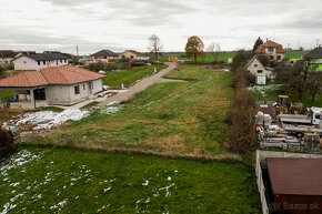 Ponúkam na predaj stavebný pozemok Veľké Bedzany 625 m2 - 18