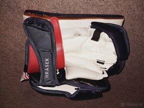 LAPAČKA A VYRÁŽEČKA M4G/VAUGHN V PRO - 18