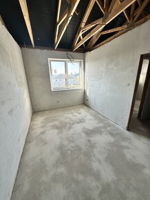 5 izbový rodinný dom 130 m2, pozemok 324 m2, Galanta - 18