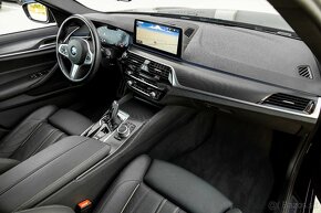 BMW 530d xDrive mHEV Touring M-Paket G31 LCI 2022 v záruke - 18