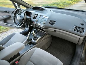 Honda Civic sedan 1.8 I-VTEC - 18