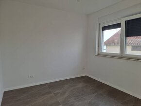 CHORVÁTSKO - Nové apartmány 40 m od mora - SRIMA - 18