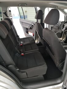 VW TOURAN 2011 - 18