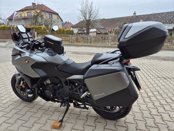 Prodám Honda NT1100 DCT , r. v. 2022, ABS, TC, ČR - 18