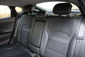 Hyundai i30 Fastback 1.5 T-GDi mHEV iMT Style - 18