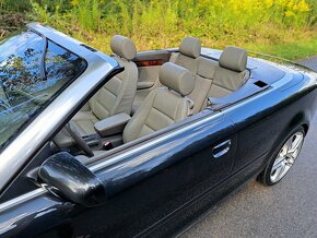 Audi A4 Cabriolet 2.4 V6 multitronic - 18