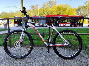 Specialized rockhopper pro - 18