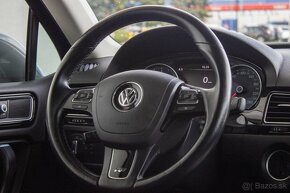 Volkswagen Touareg 3.0 TDI R line - 18